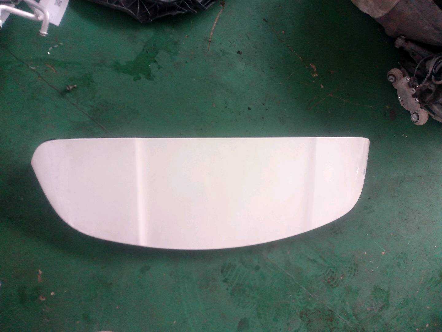 A1567900800 尾翼