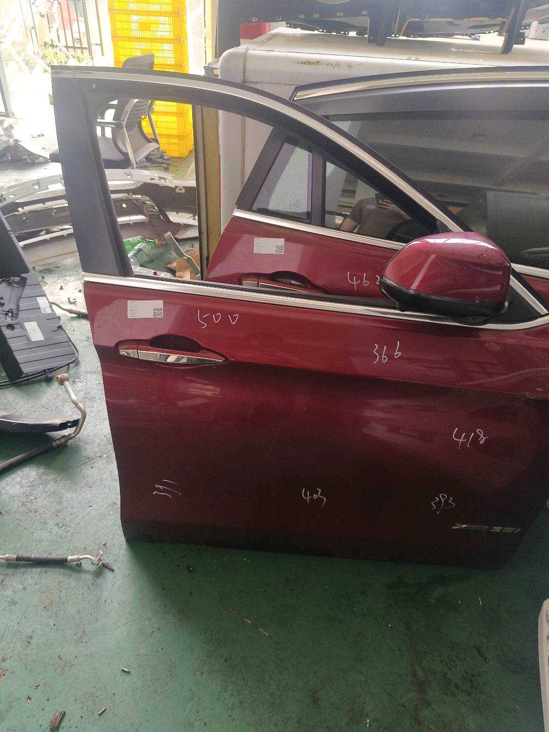 41517386742 前门壳(右)