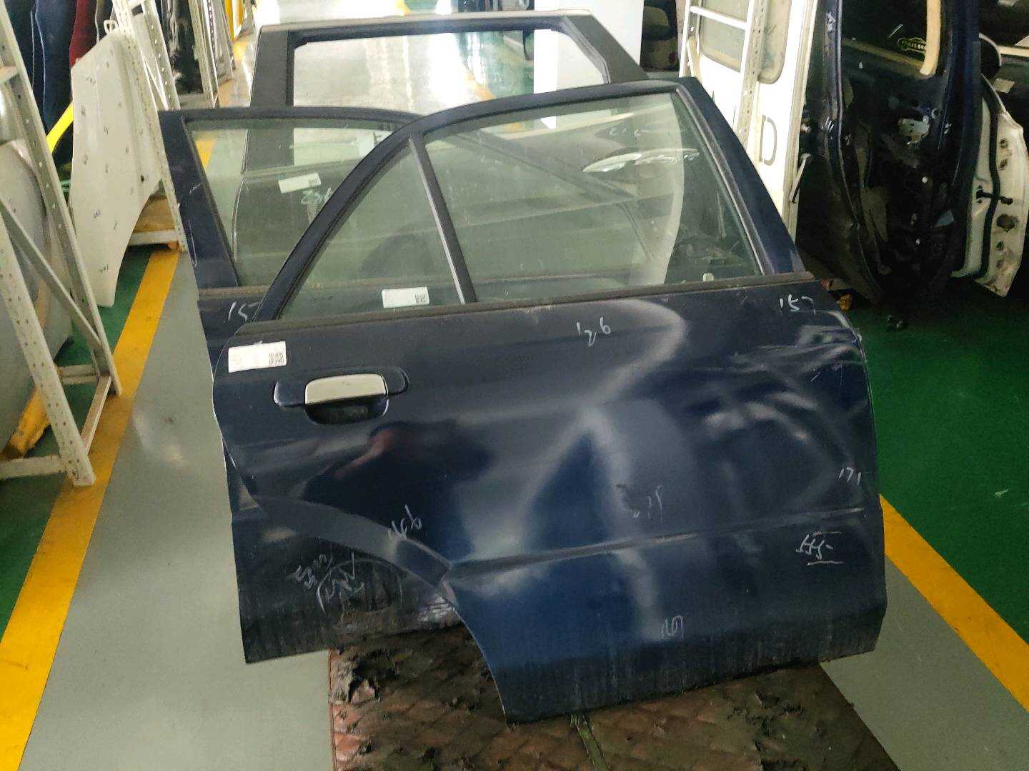 BVCL72010EL2A Rear Door Shell, Right