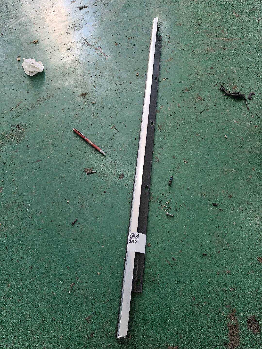 8E0853284G Front Door Window Molding (Right Outer)