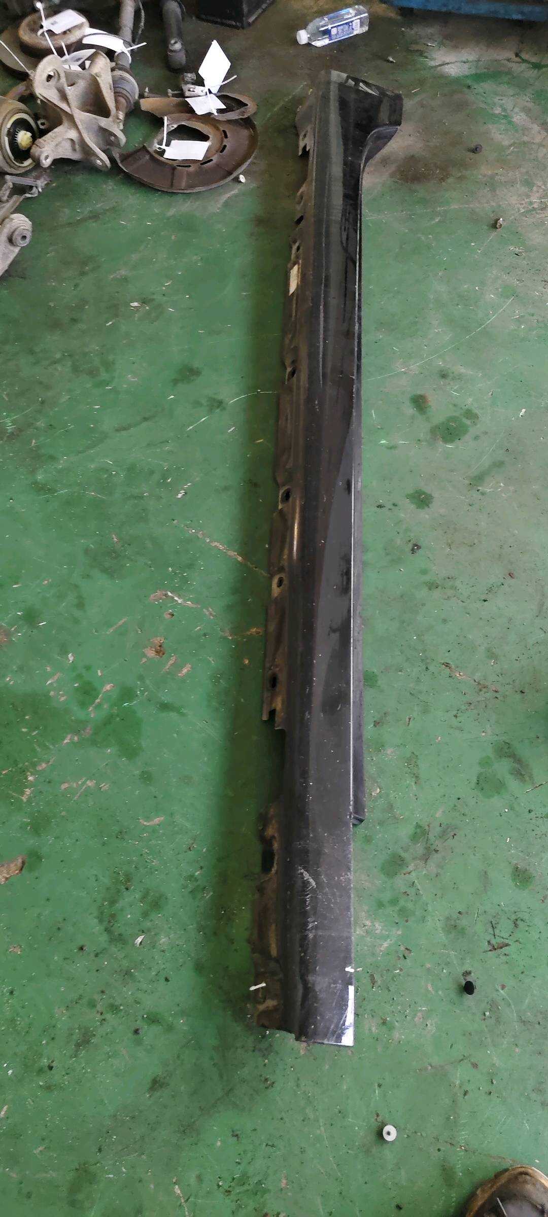 51177233366 底大边(右)