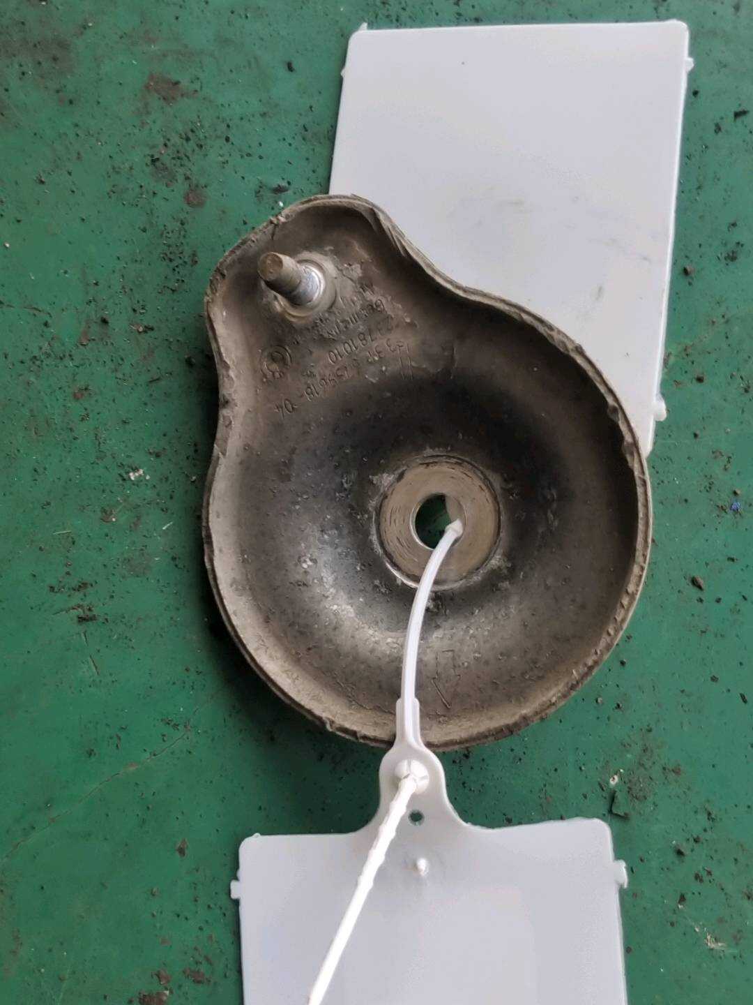 33306759618 后桥架梁止动垫圈(后)