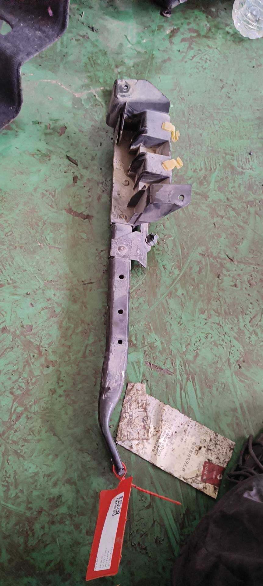 50552649 杆子