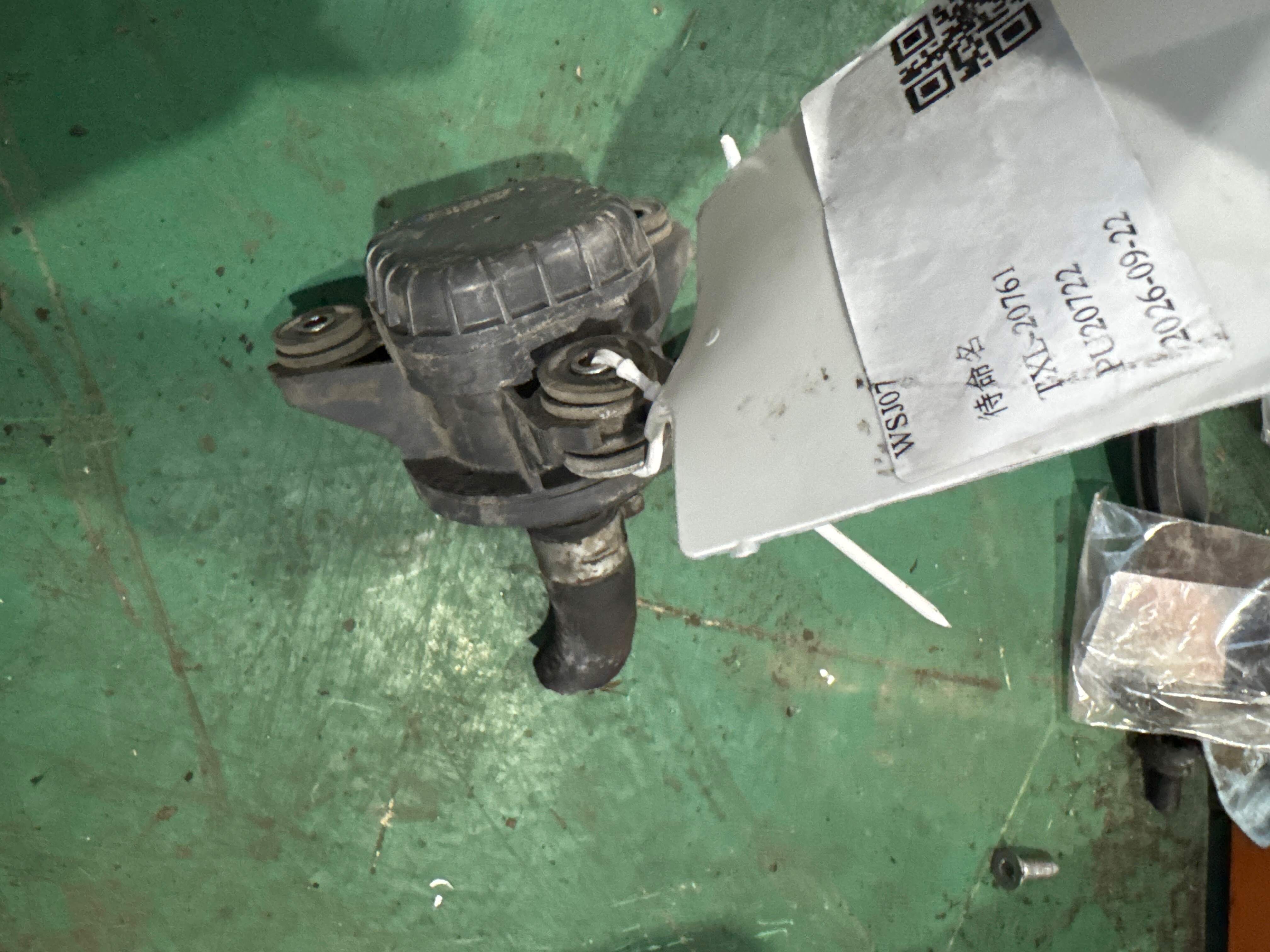 G904047090 逆变器水泵总成（带电机）