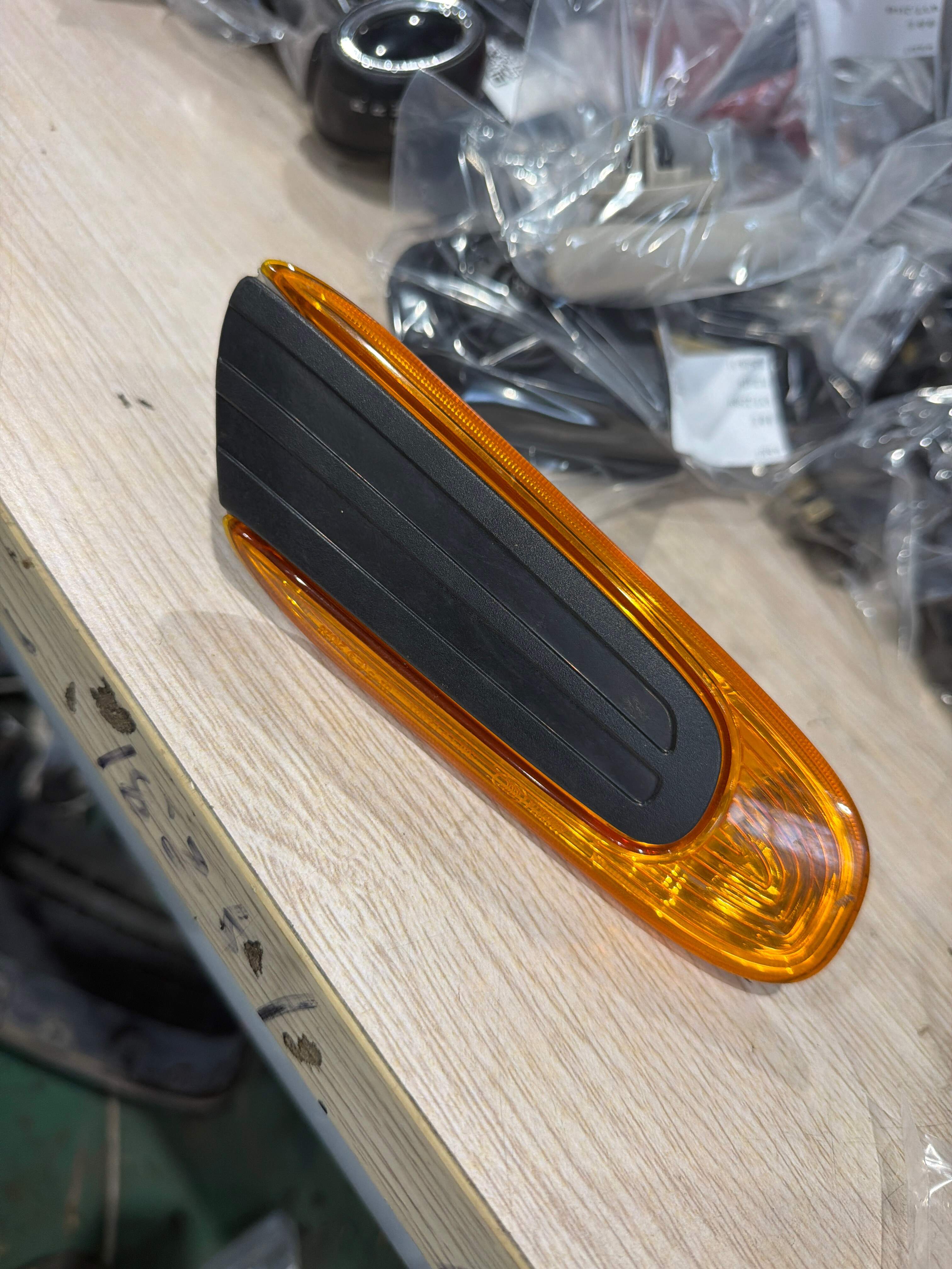 63137298346 Front Fender Light, Right