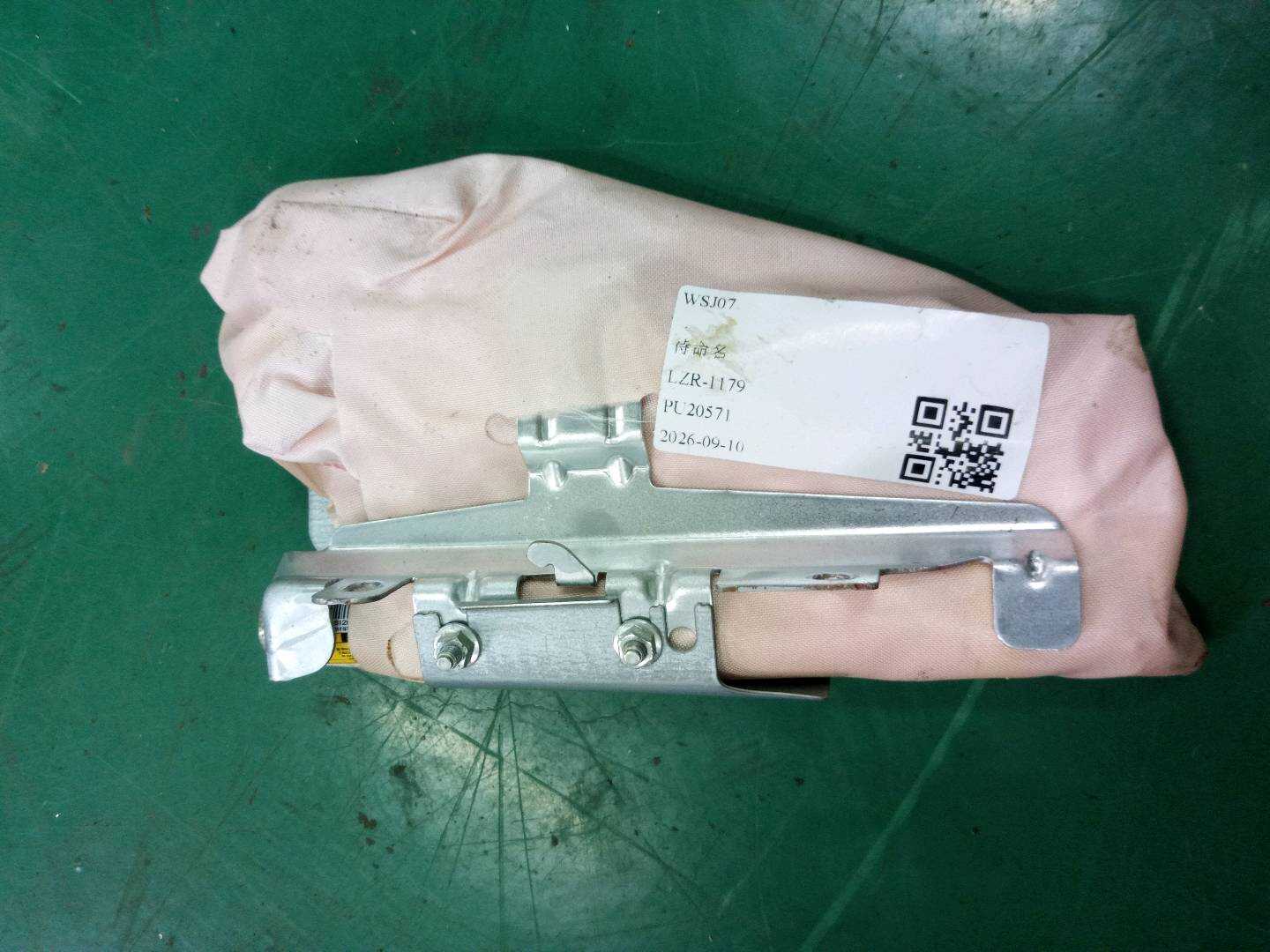 72127949990 前座椅侧气囊(右)