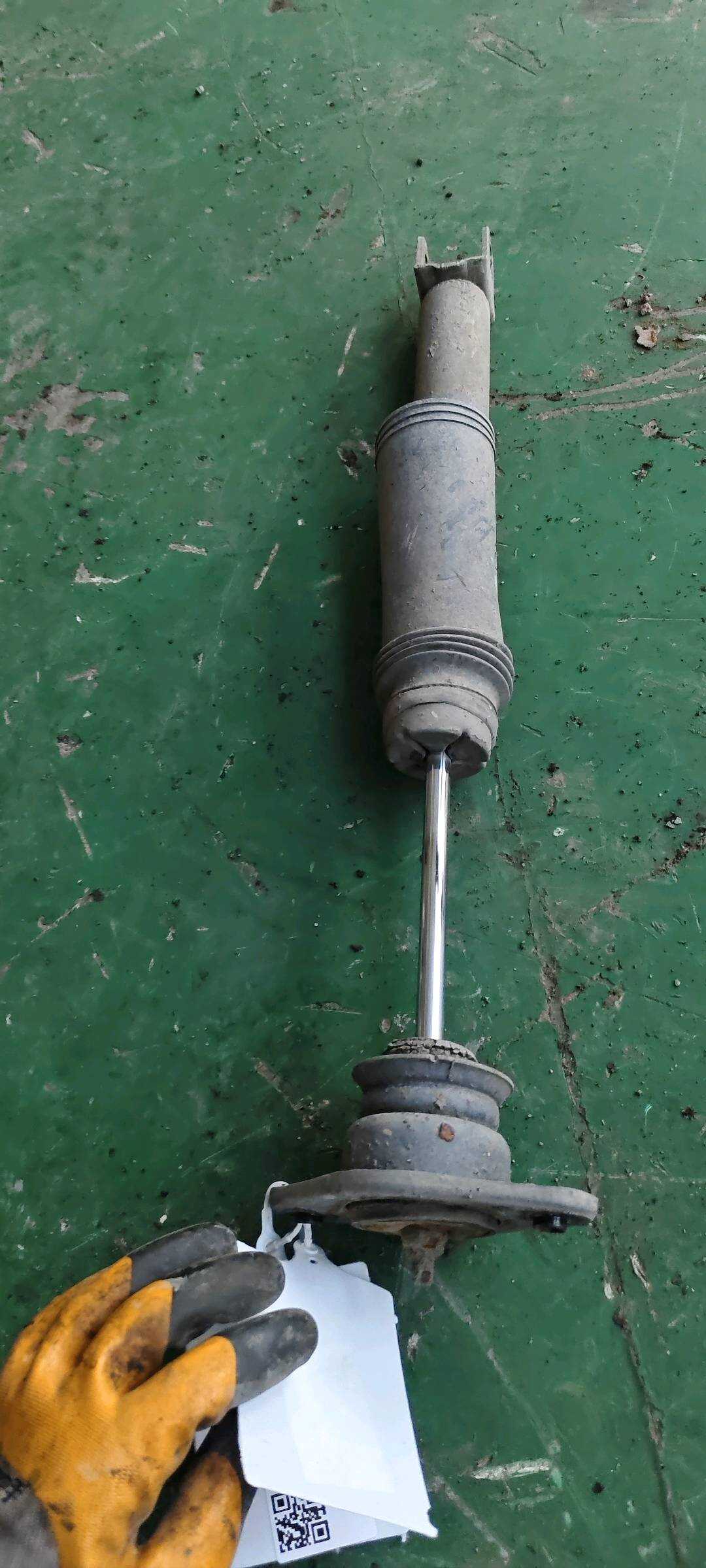 553303R011 后减震器顶胶