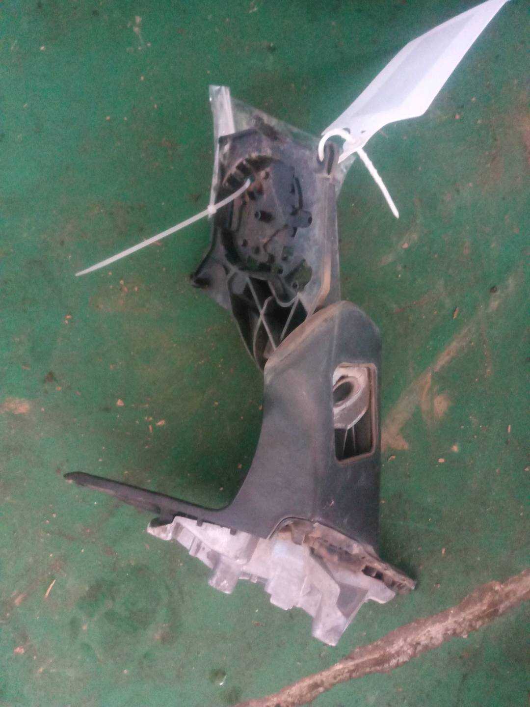 51167437756 Side Mirror Mounting Base, Right