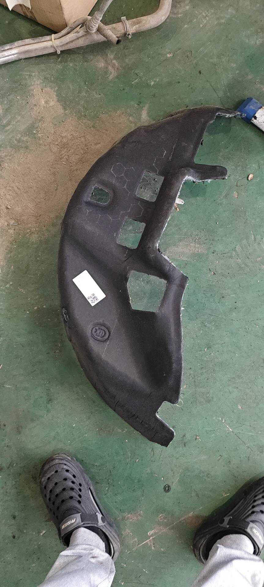 FK7BR278C62AE 后轮罩内衬(右)
