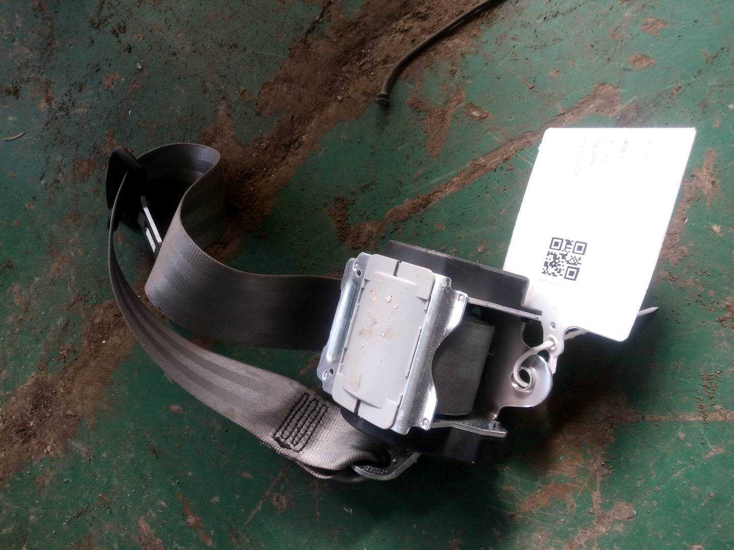 8ED857805 Rear Seat Side Seat Belt, Left