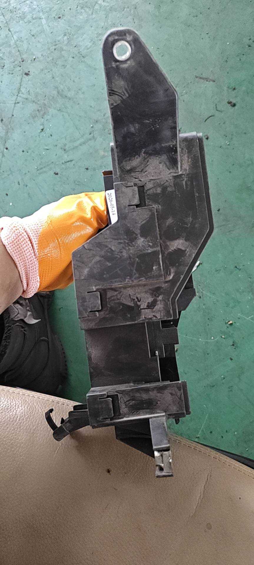8274142010 Engine Fuse Box Mid Base, Left