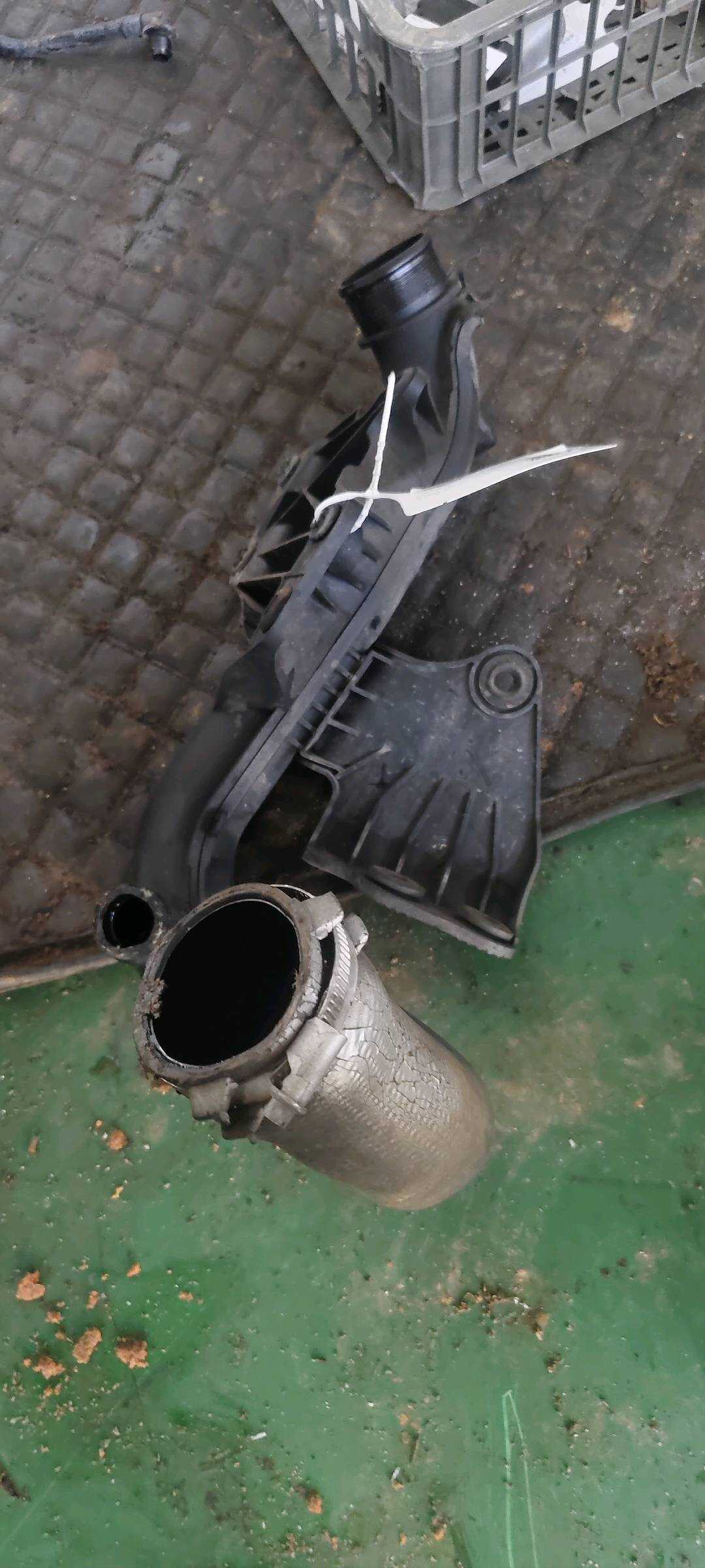 8K0145673AD 增压中冷器出气管（中段）