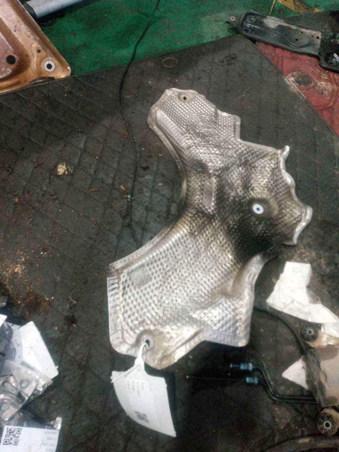 51487186860 排气管隔热罩
