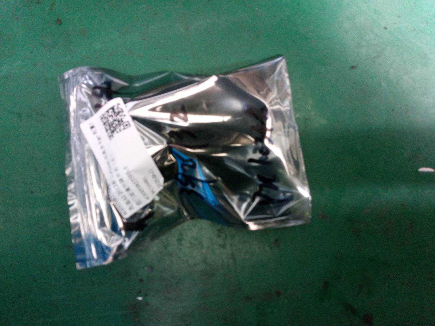 4G09598555PR 前门玻璃升降开关(右)