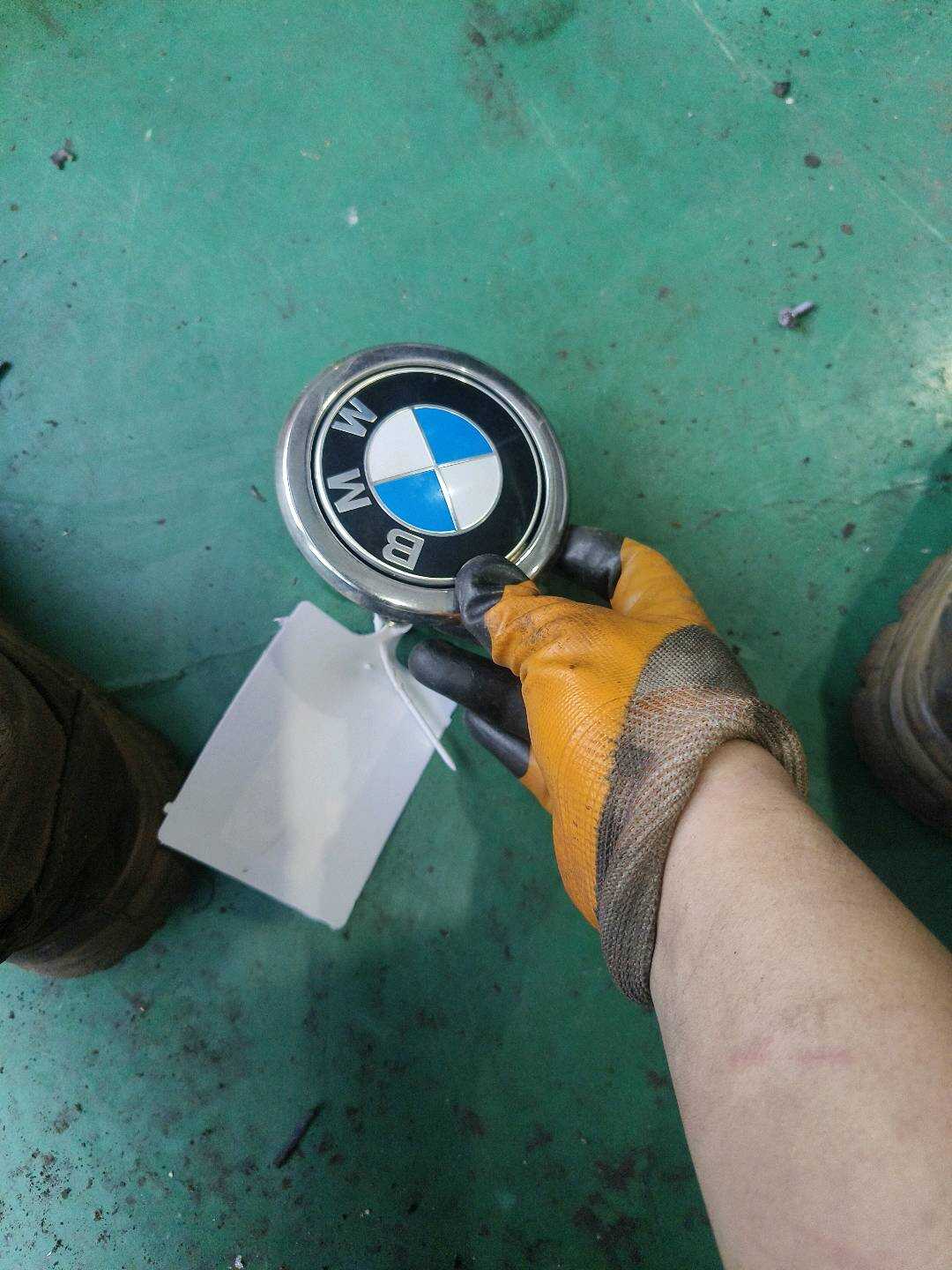 51247248535 尾盖开启开关