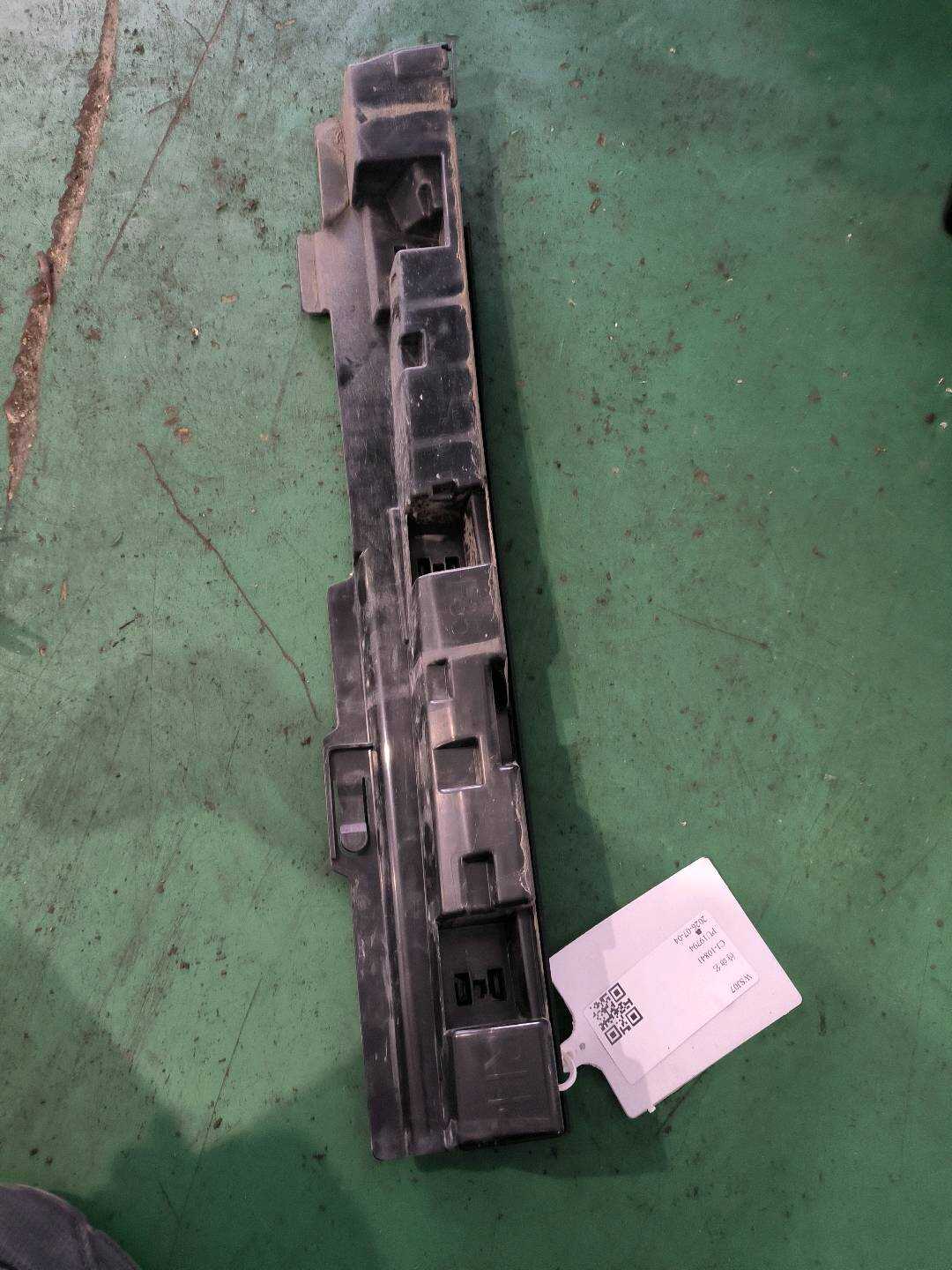 51777285886 底大边支架(右后)