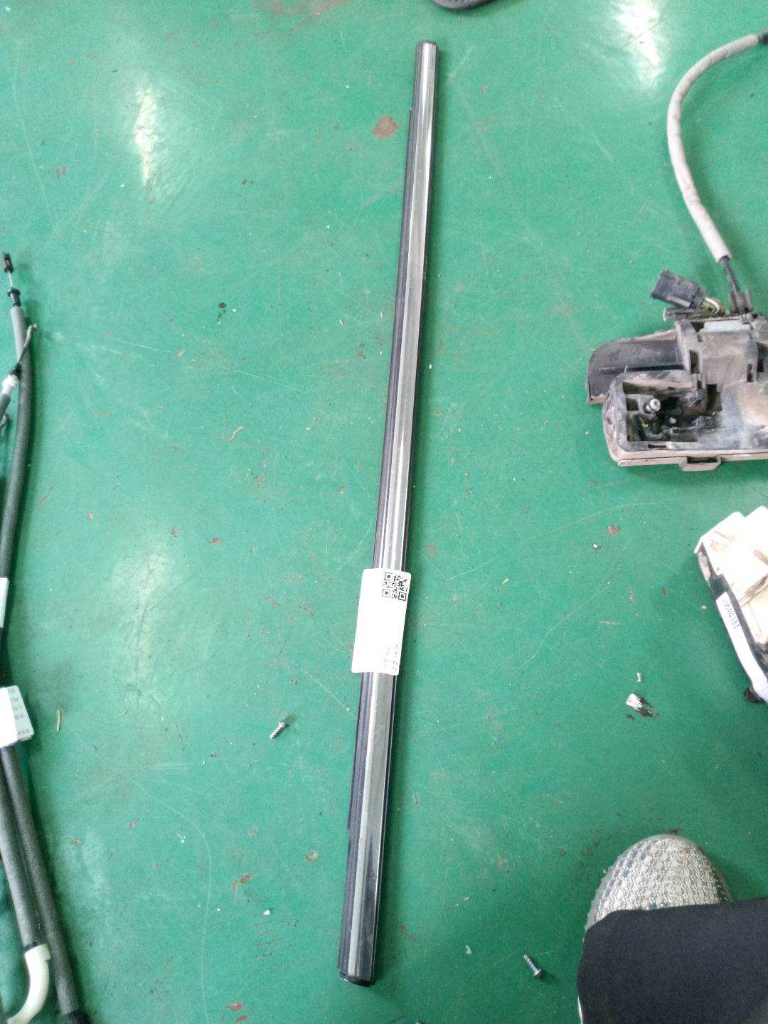 51359810470 后门玻璃压条(右外)