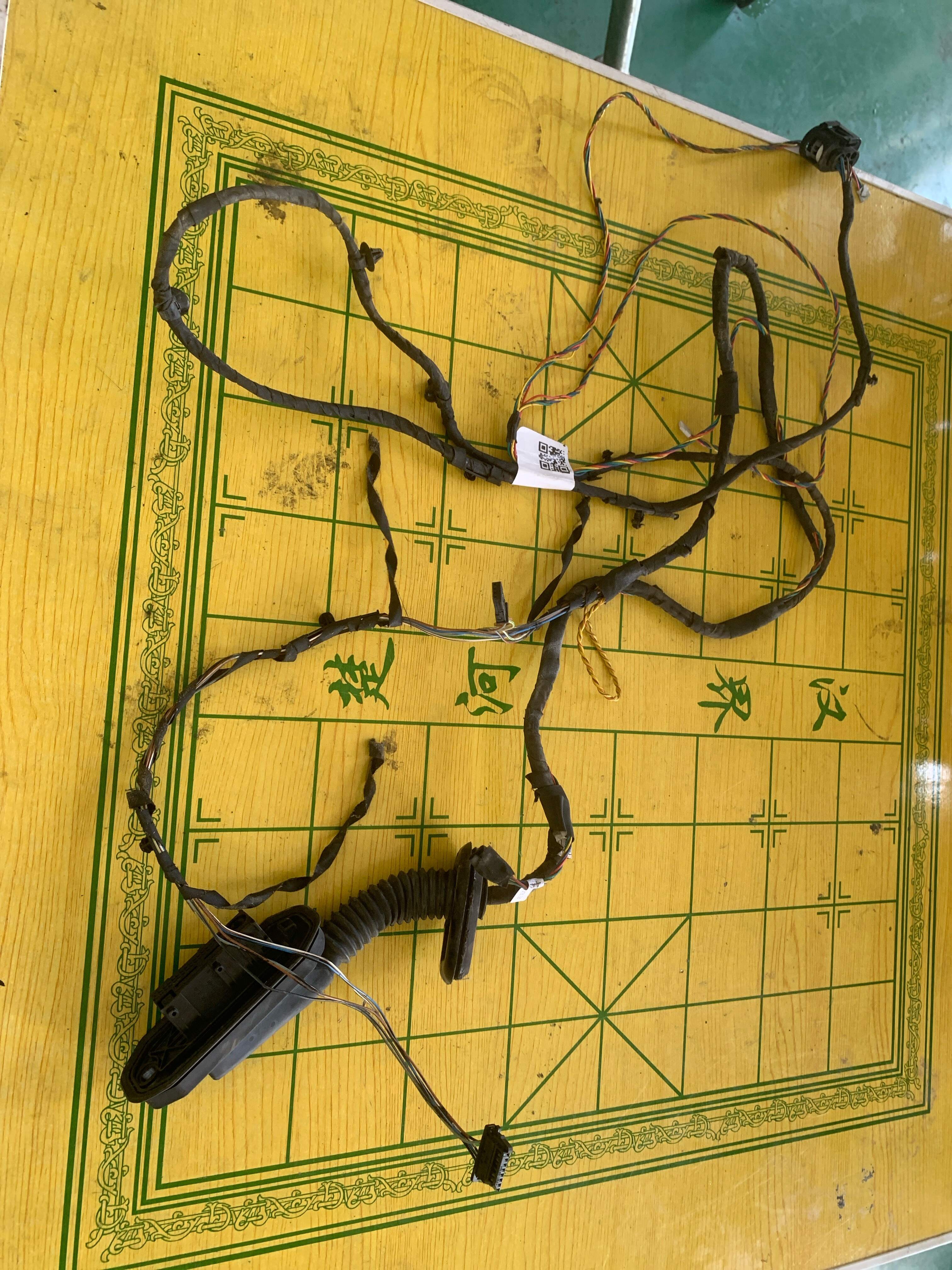 61129282834 后门线束（左）
