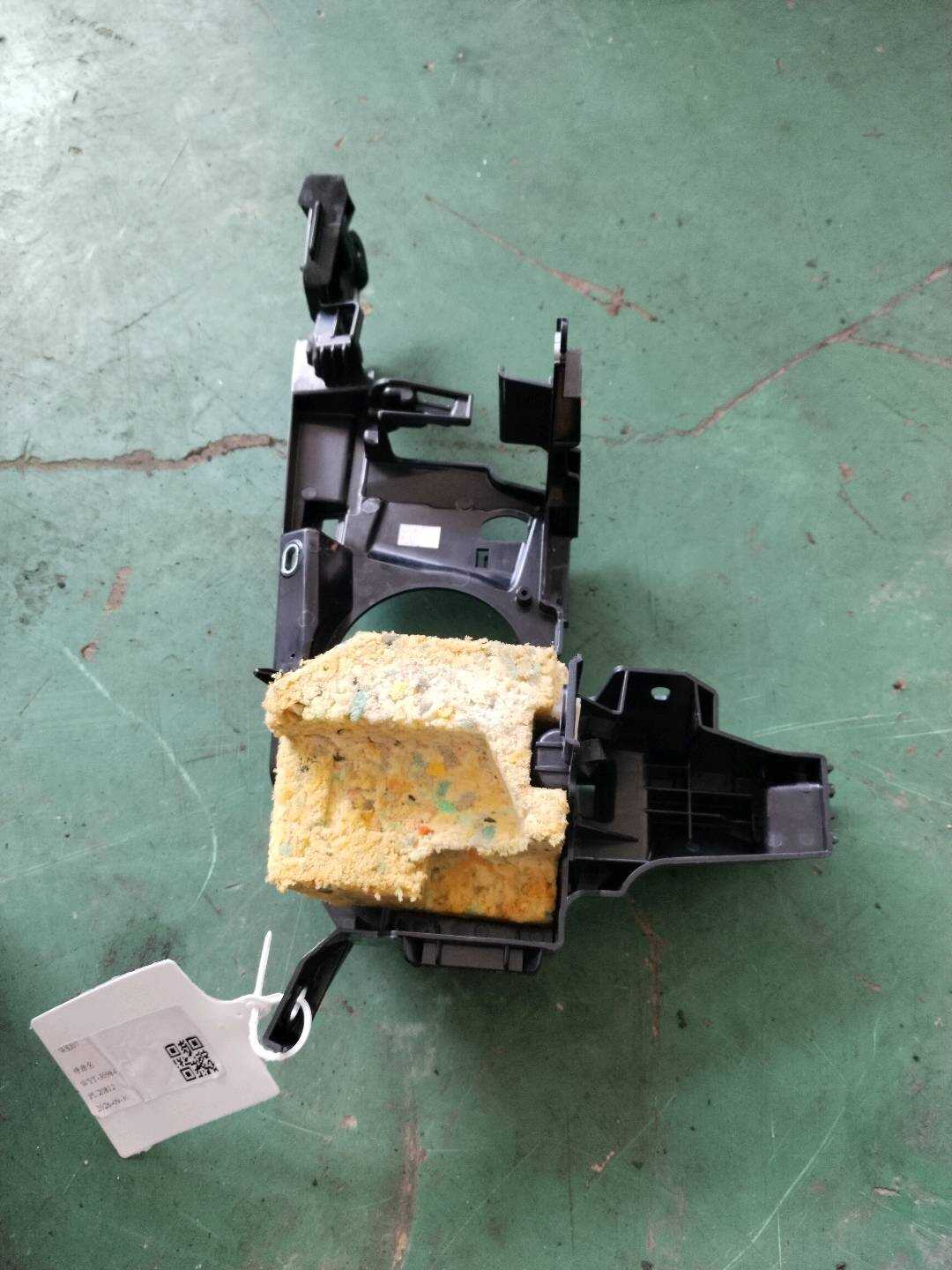 51477309530 架梁 护栏 右前