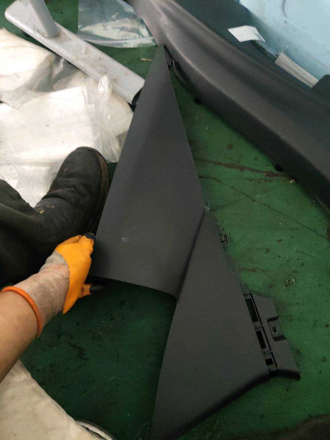B012711 Right Rear Pillar Upper Trim