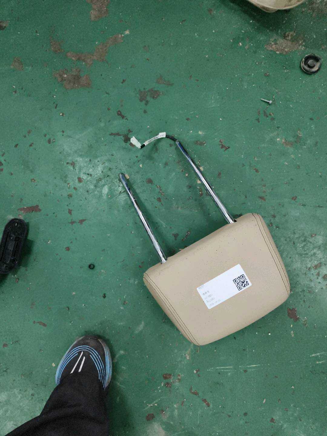52107255867 Driver Seat Headrest