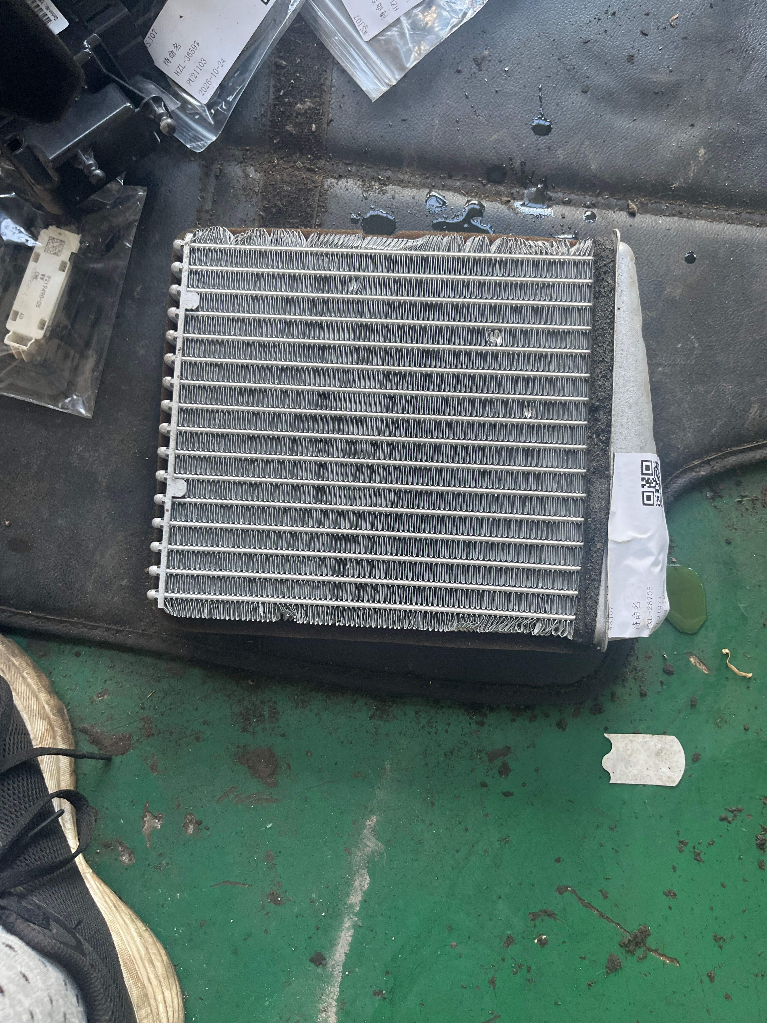 1K0819031D 暖风散热器