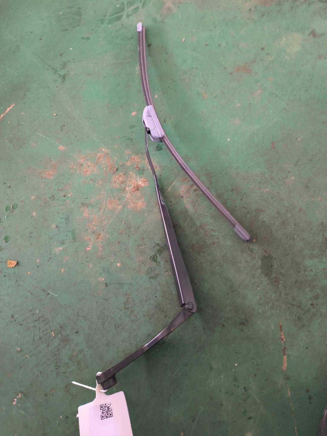 SC5205130A97 Left Wiper Arm Assembly