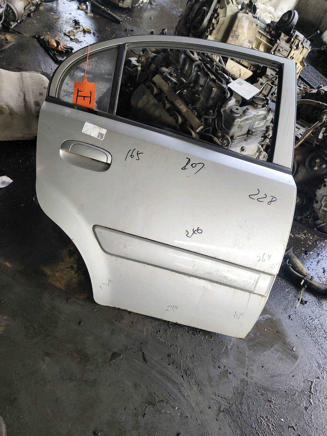 770041G010 Rear Door Shell, Right