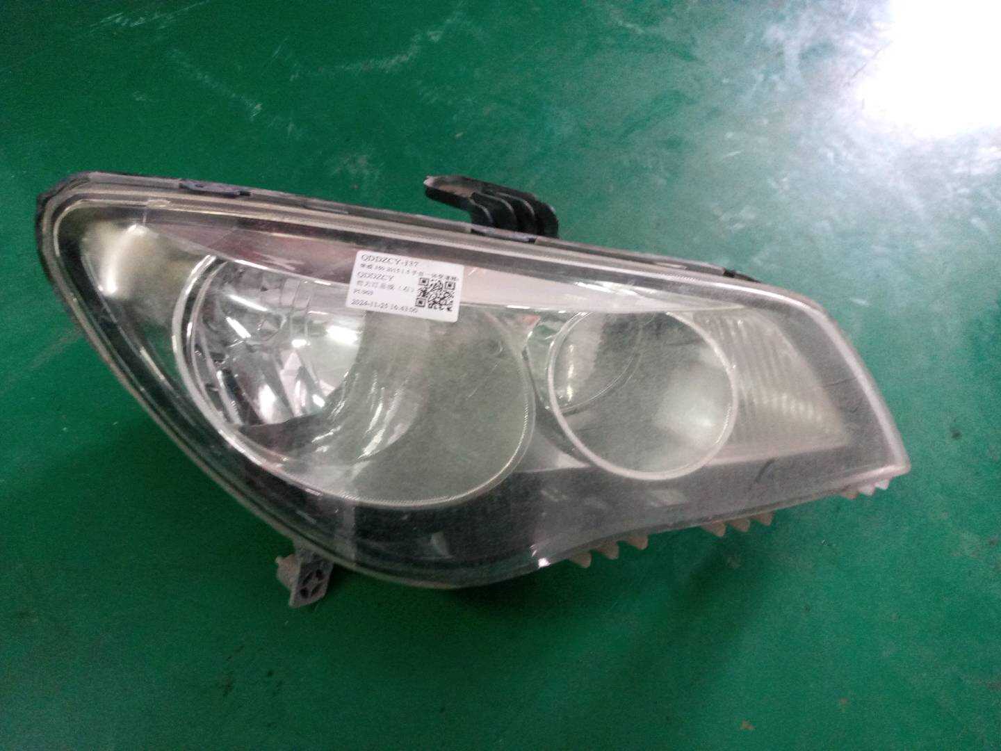 10106454 Front Headlight Assembly, Right
