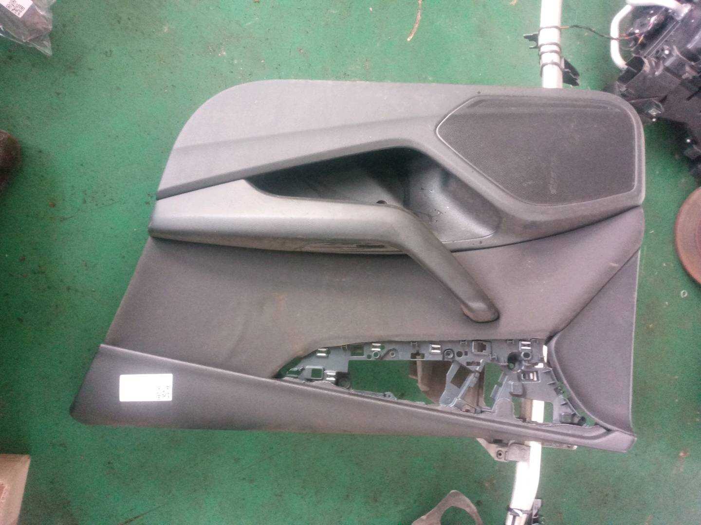 8WD867104 Front Door Trim Panel, Right