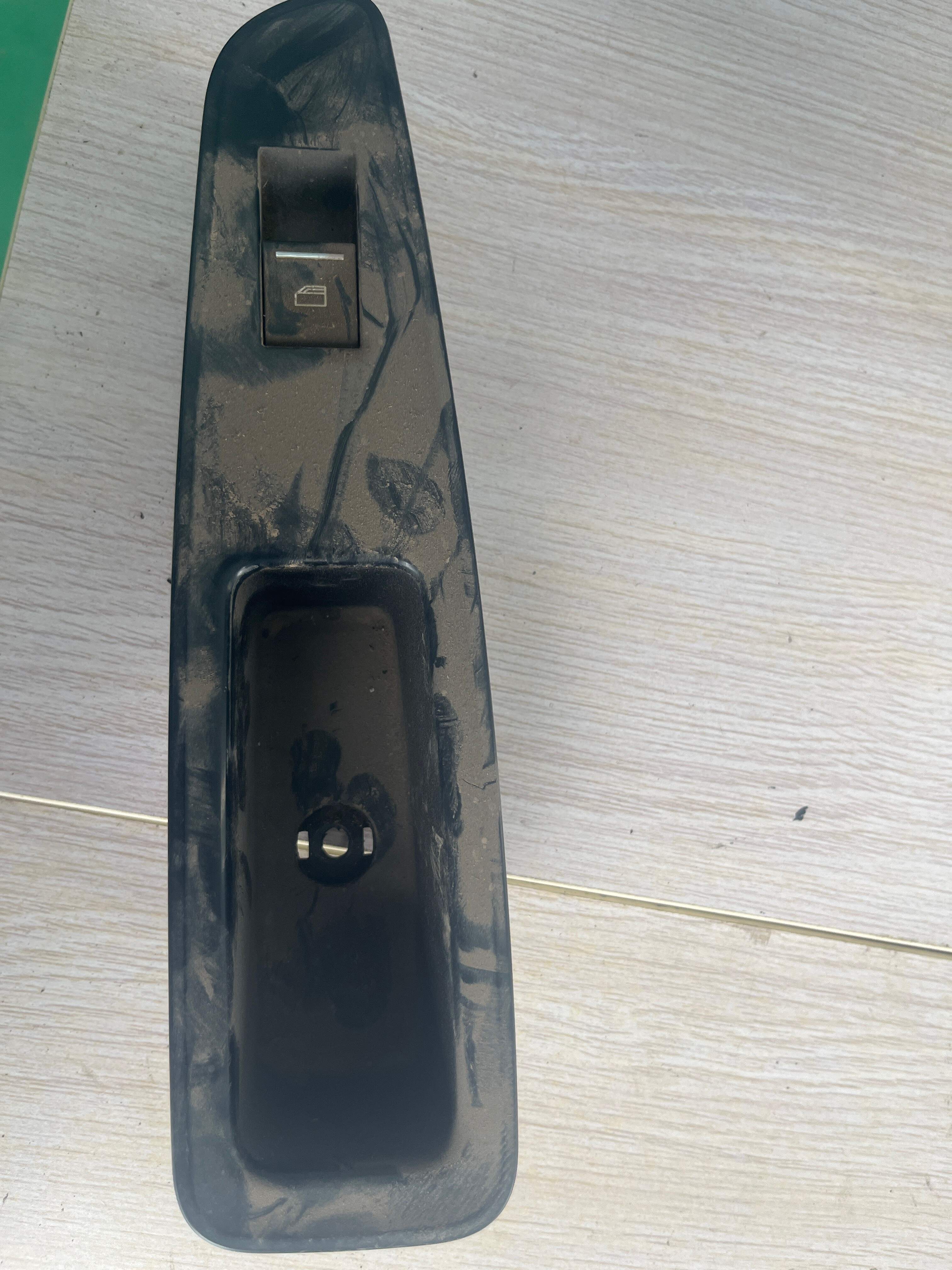 10379898 Rear Door Window Switch Assembly