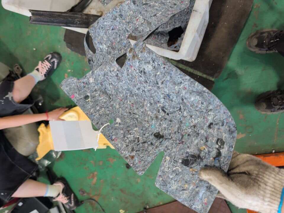 51487334358 后轮罩隔音垫（右）