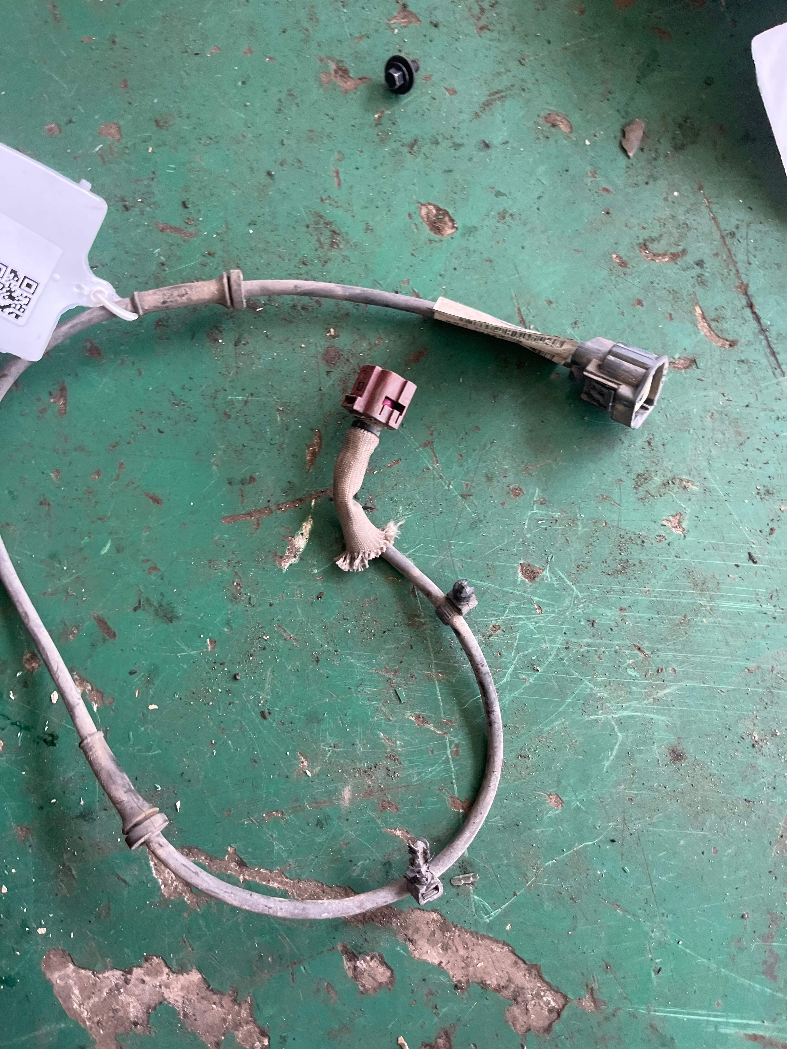 LR028307 Parking Brake Motor Wiring Harness, Left