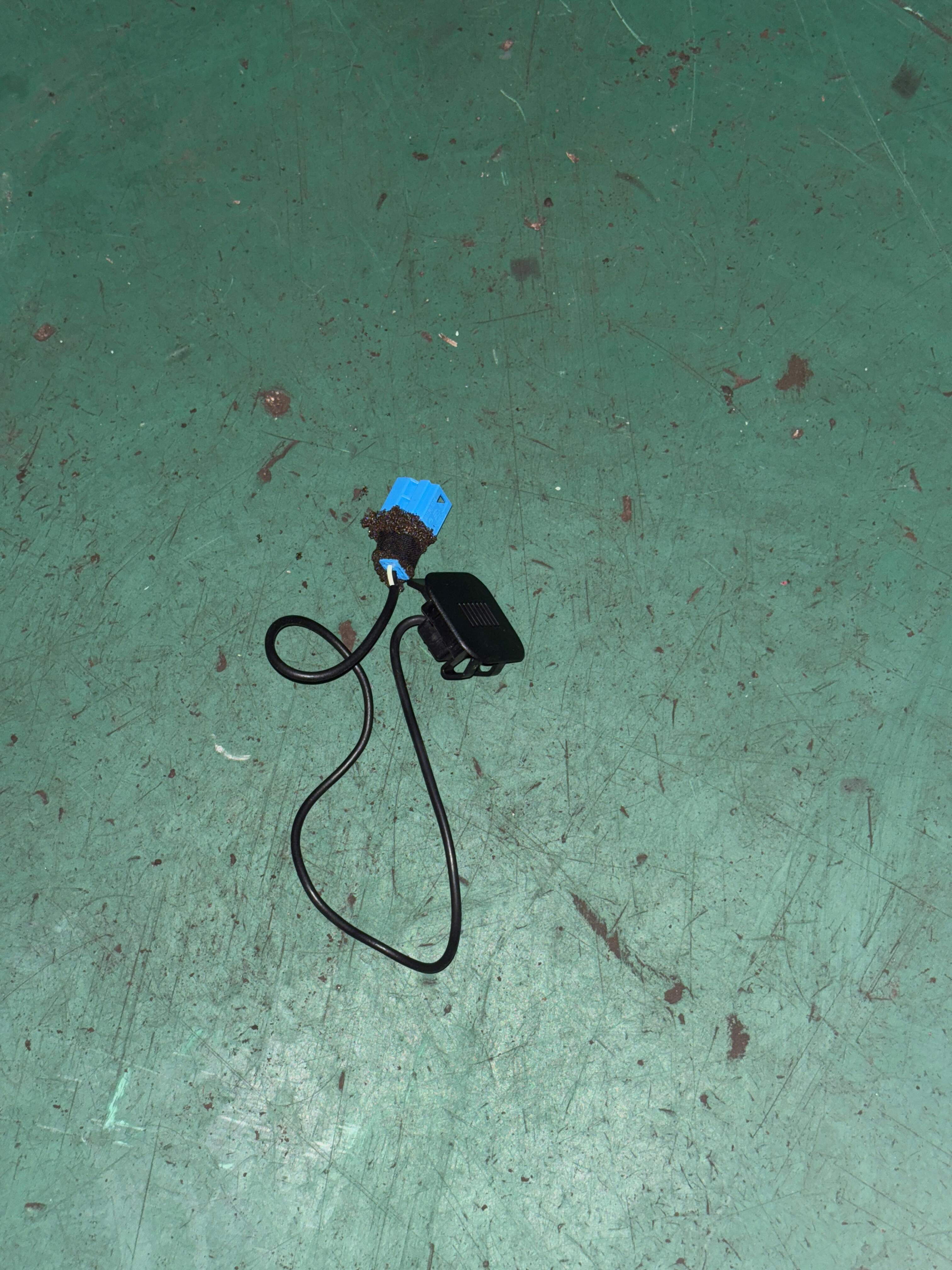 A24682000359051 车载电话麦克风