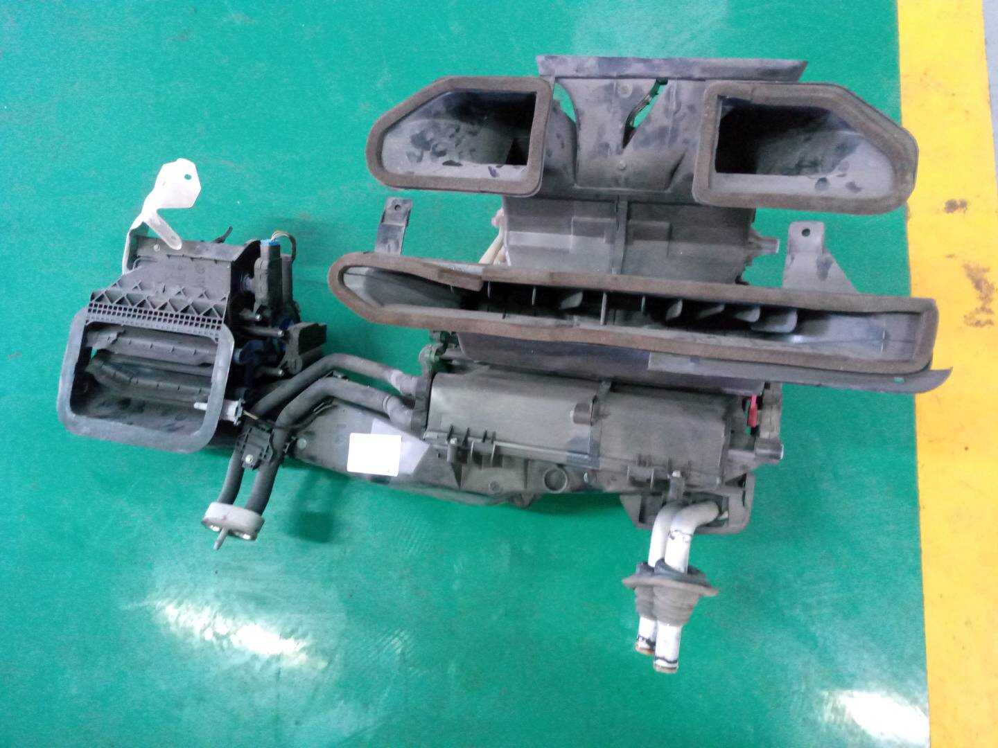 8E1820024 蒸发箱总成