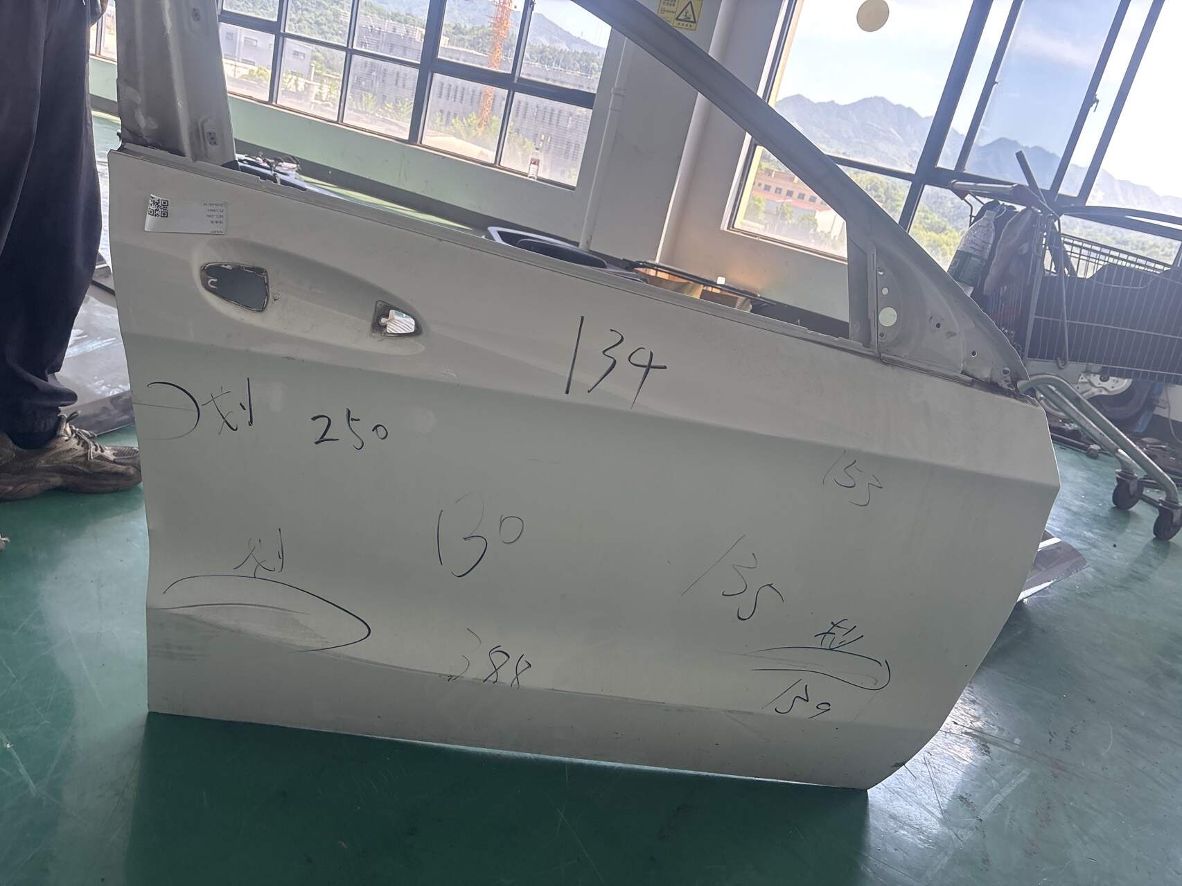 A1767200205 前门壳（右）