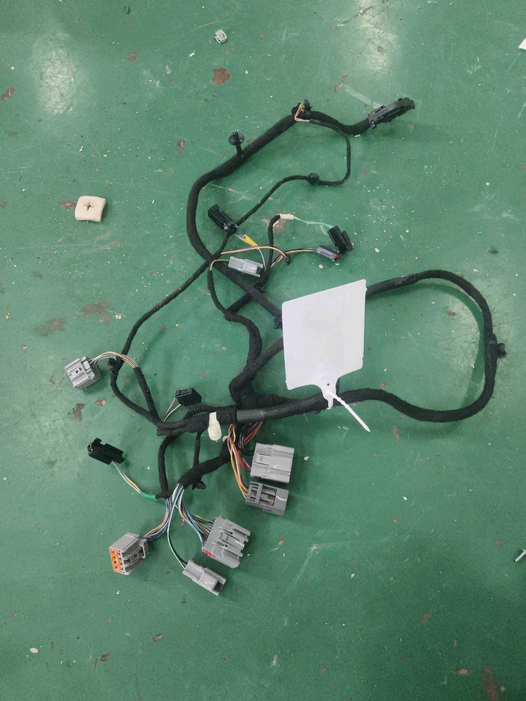 C2Z14999 副驾驶员座椅线束总成