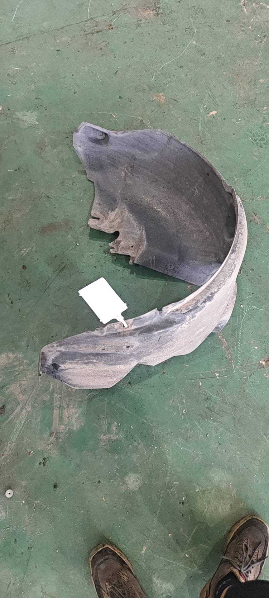 LR033730 Rear Fender Liner, Left