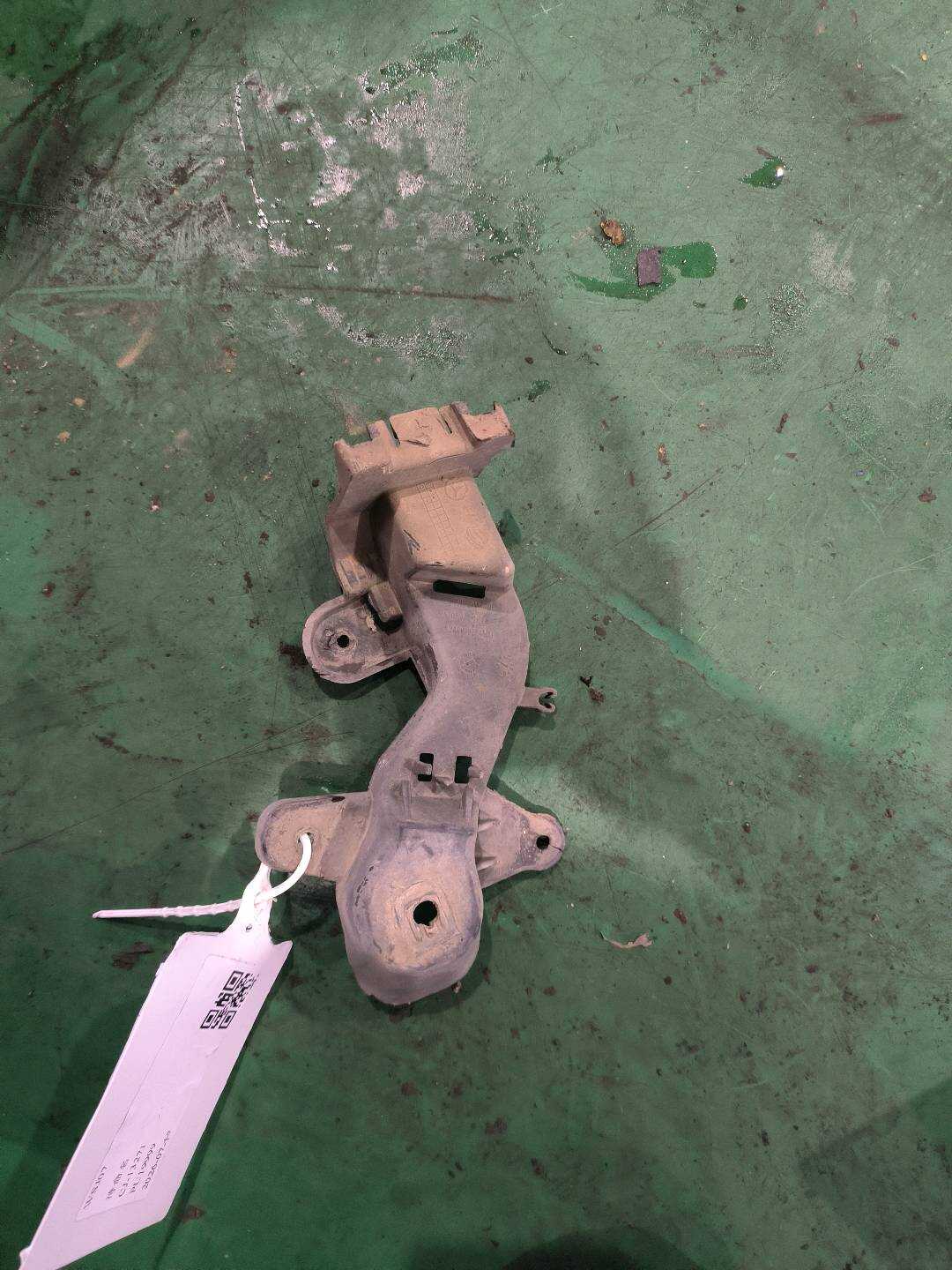 A2058851914 后保险杠支架(左下)