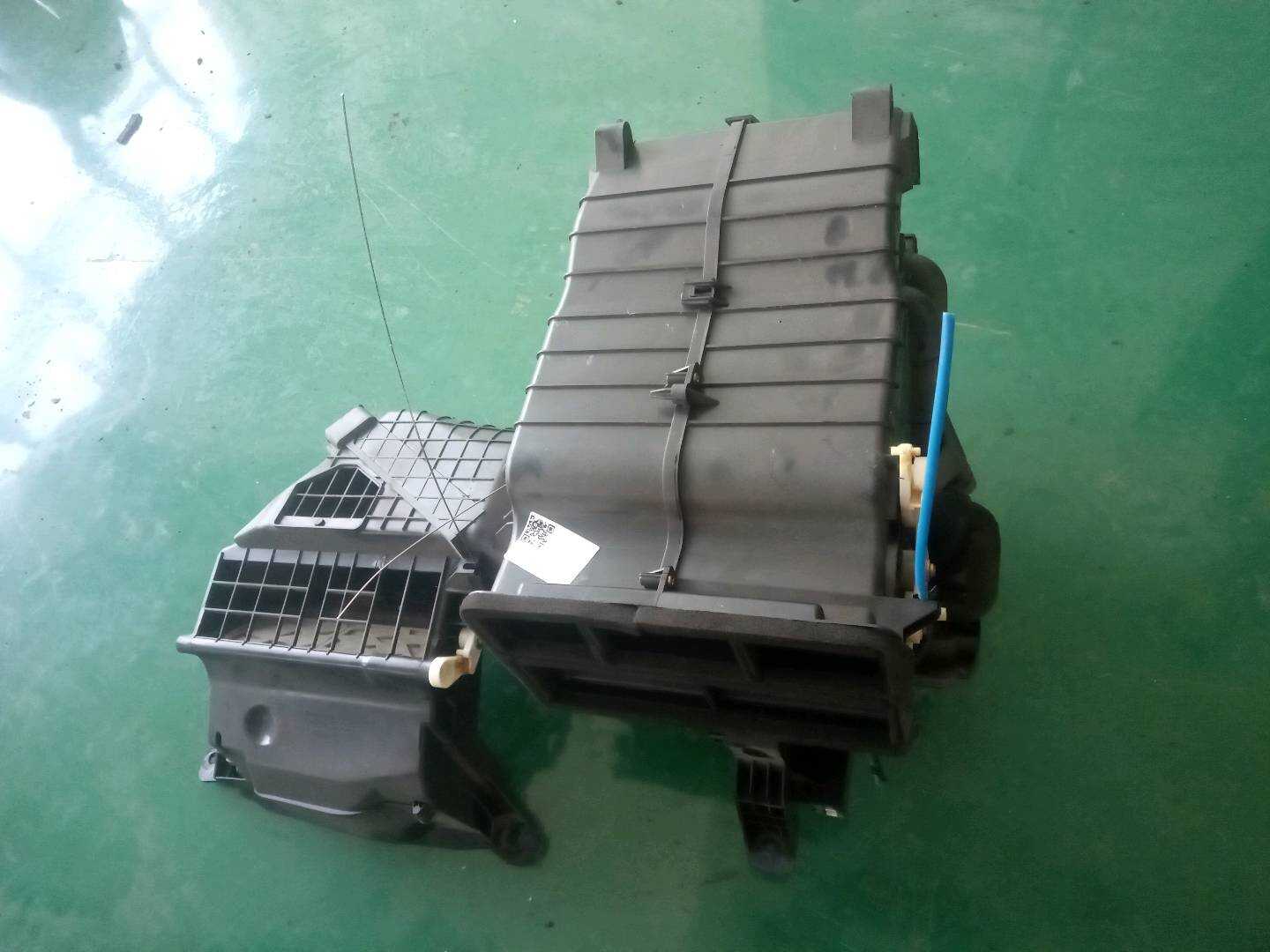 1030689400 蒸发器总成