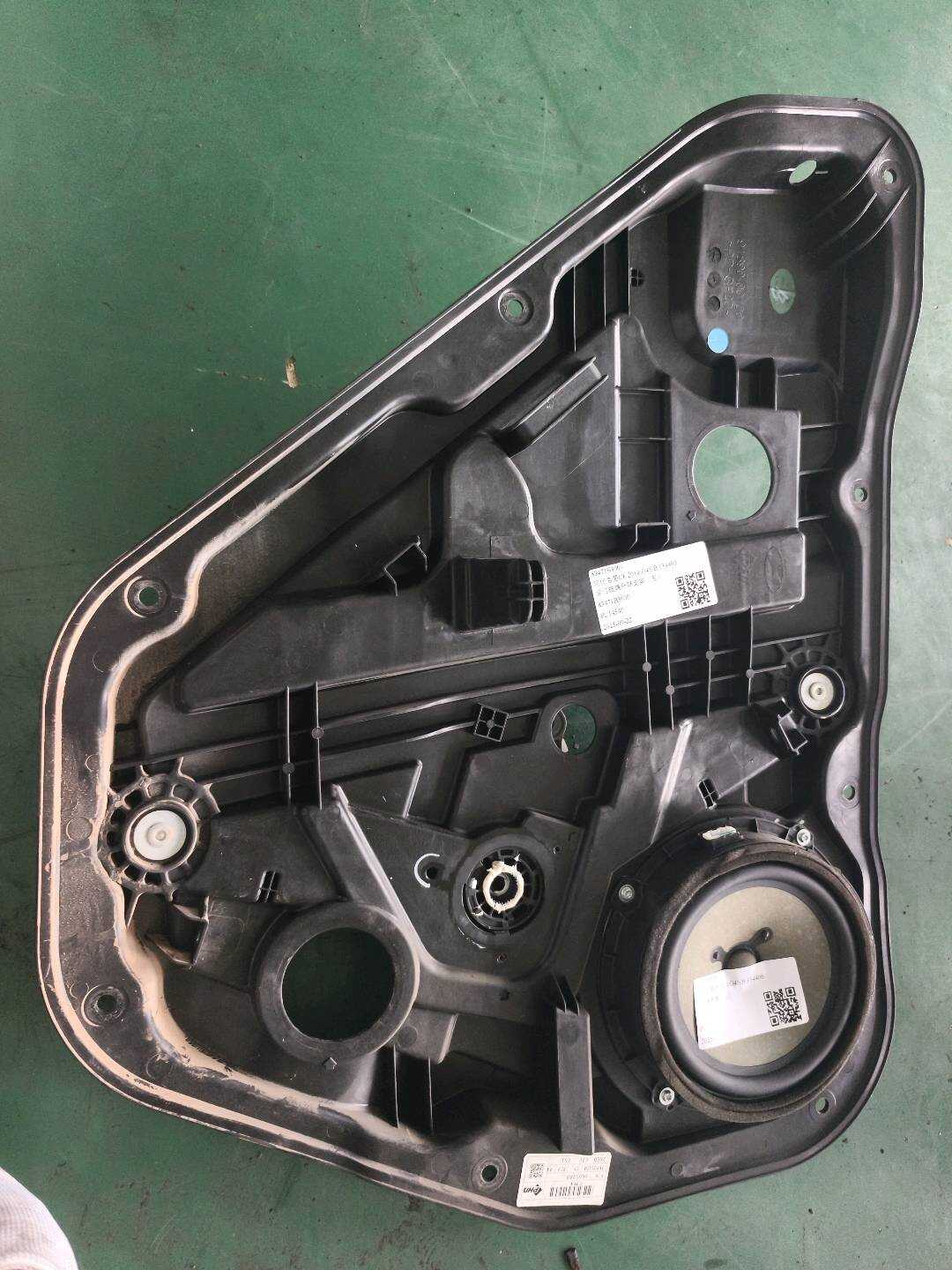 83471B3000 后门玻璃升降支架（左）