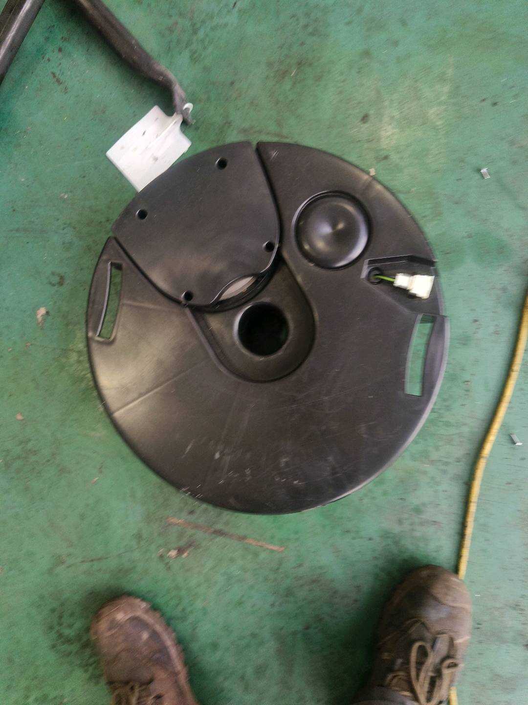 8R0035382A 后窗台饰板扬声器(右)