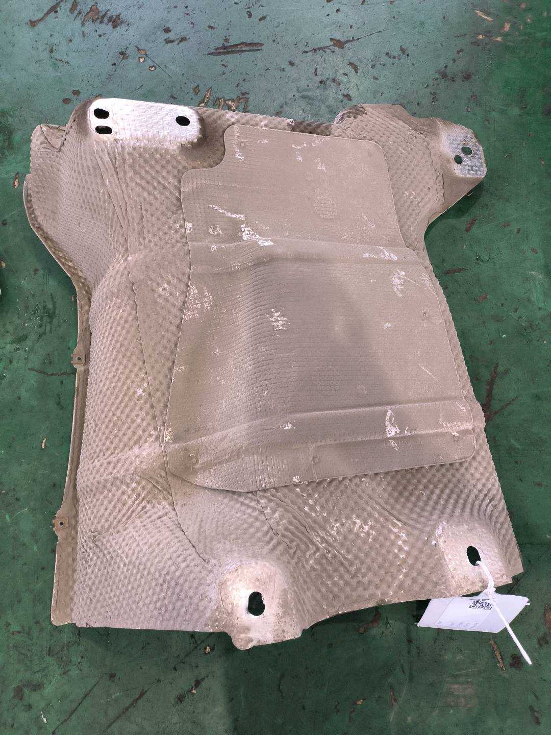L8R0804173D 排气管隔热罩(左中)
