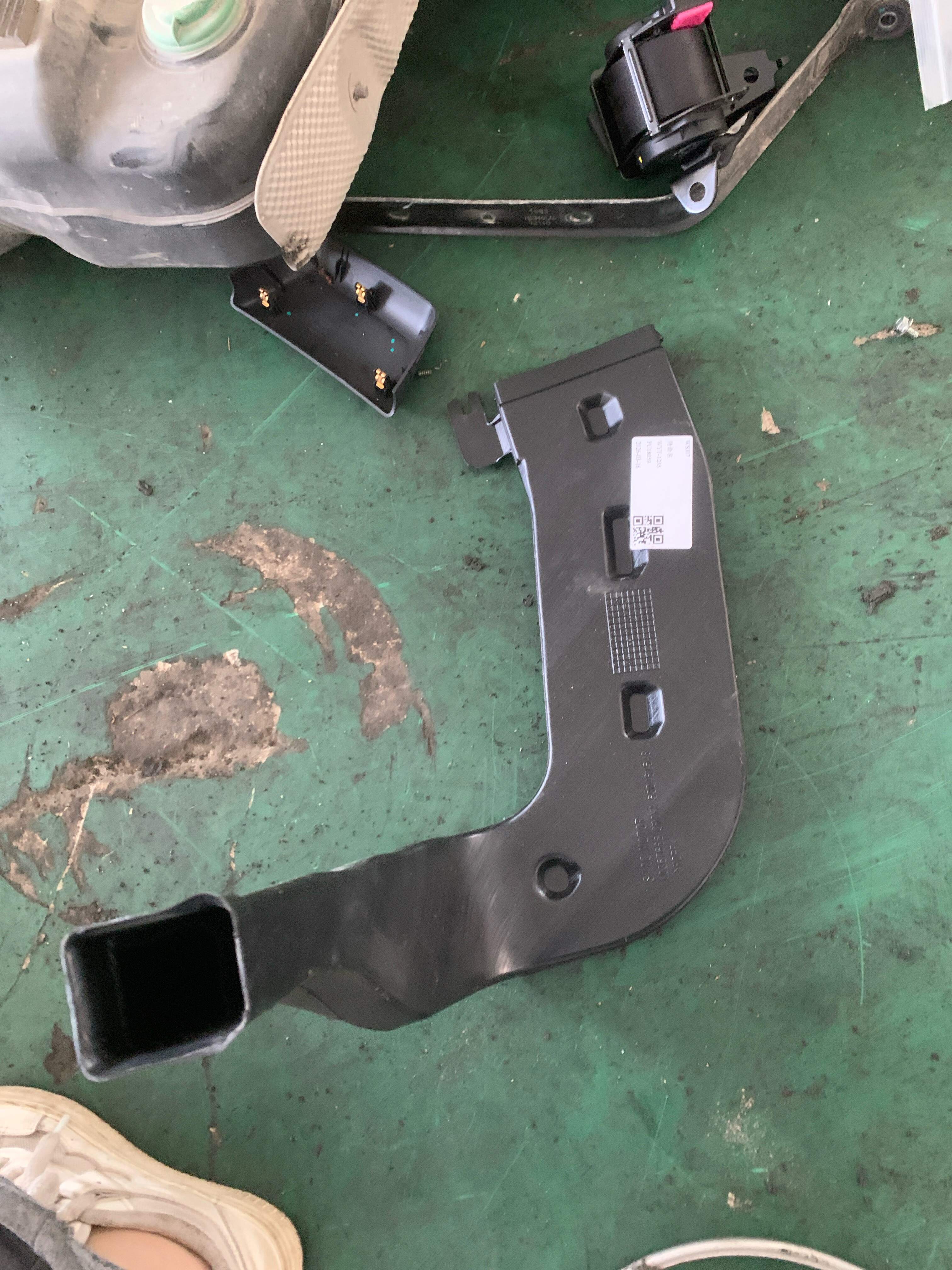 10367689 Rear Floor Air Duct