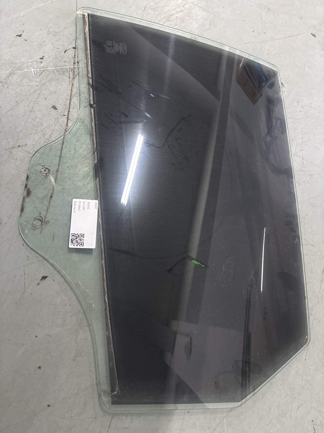 LV49S25713CA 玻璃 - 后车门, 左