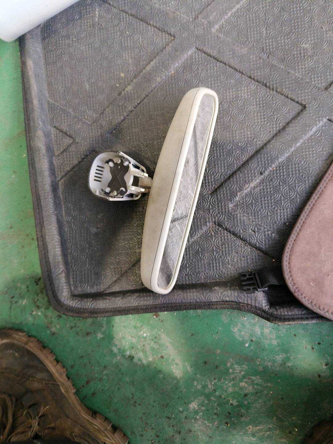8T0857593AB 护盖板 电缆导管上部件