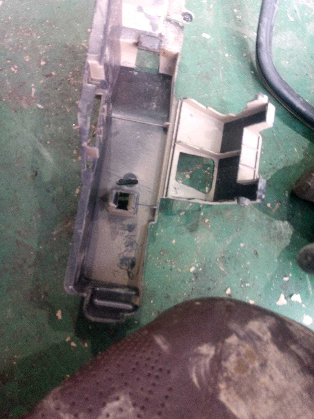 L4F0011215B Jack Support Point