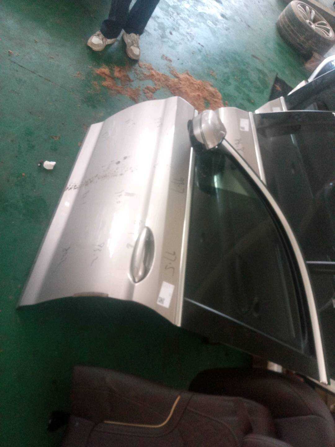 41007408961 Front Door Shell, Left