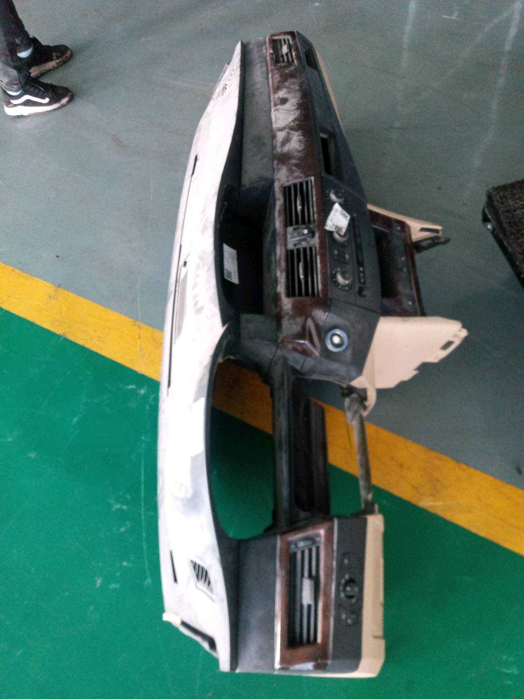 51459123689 仪表台壳