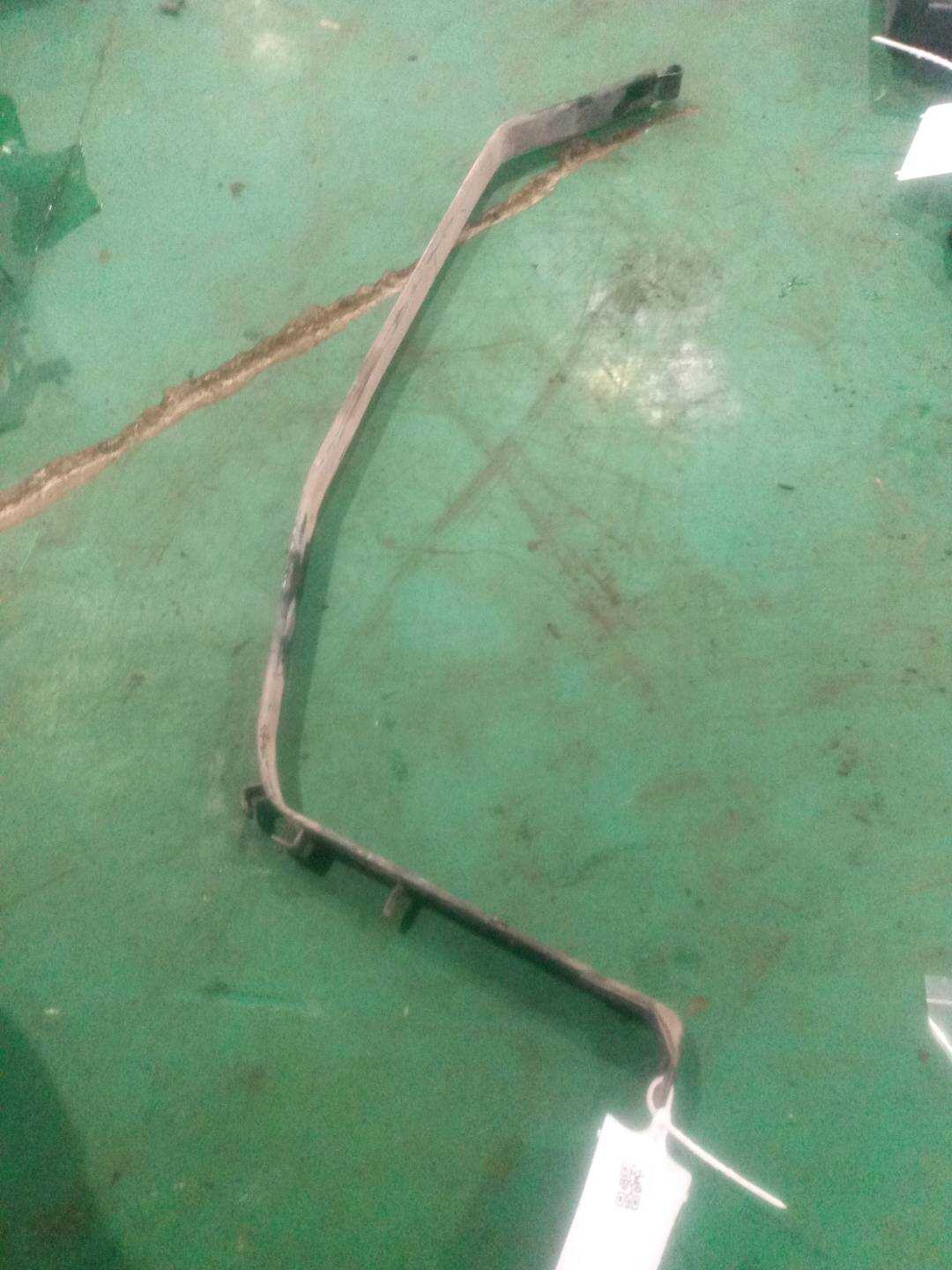 C2D5913 Fuel Tank Strap, Left